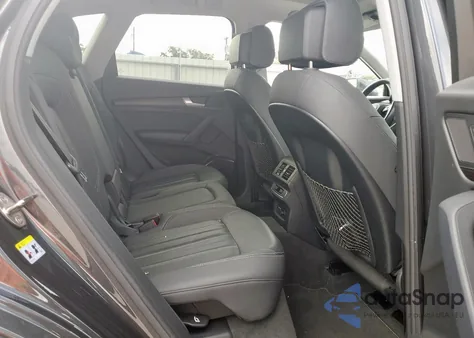 2021 Audi Q5 Premium z USA, uszkodzony, nr VIN WA1AAAFY0M2027594